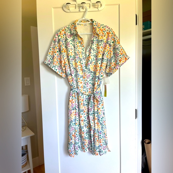 NWT Summersalt The Do It All Shirtdress Size Medium - Picture 1 of 4